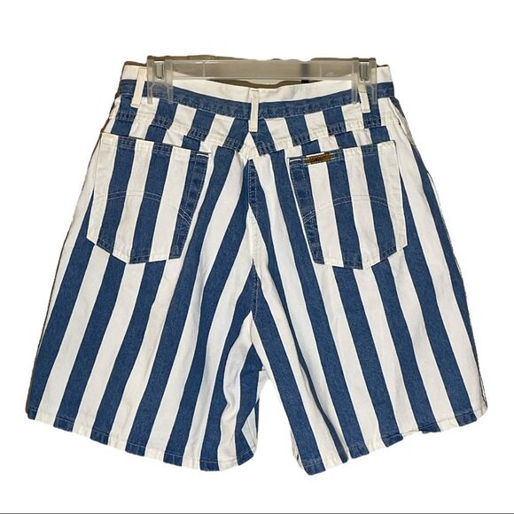 Vintage Chic Blue and White Striped Denim High Rise Shorts 1980s Waist 29 Inches - Picture 2 of 16